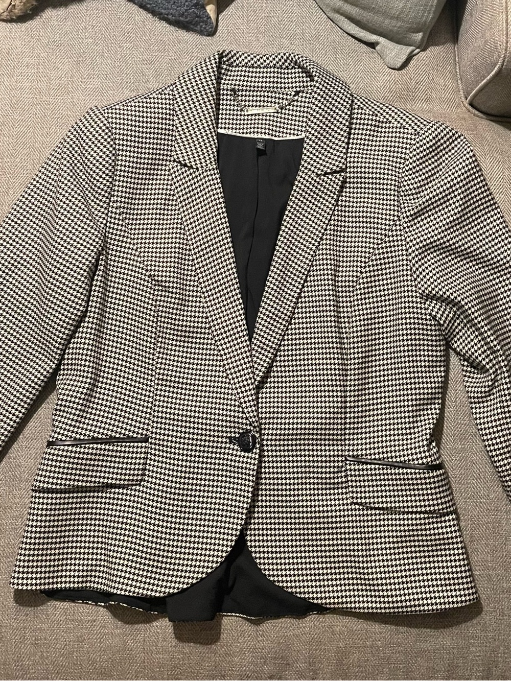 White House Black Market Black & White Houndstooth Blazer Size 12